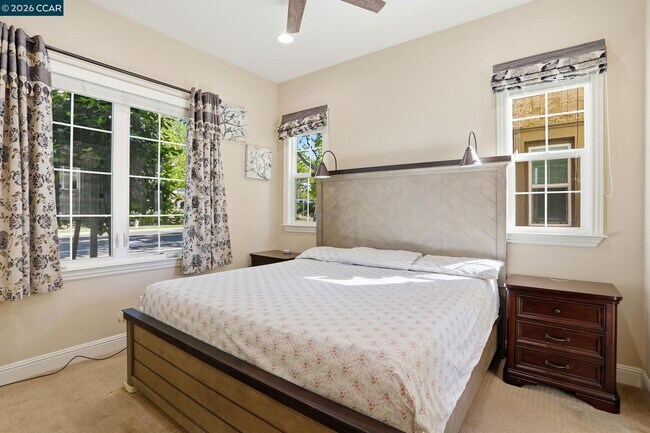 Building Photo - 5043 Ivy Leaf Springs Rd