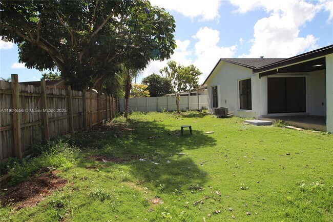 Building Photo - 26165 SW 124th Ct