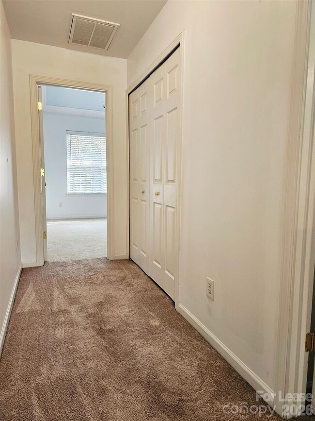Building Photo - 10609 Fuller Ridge Cir