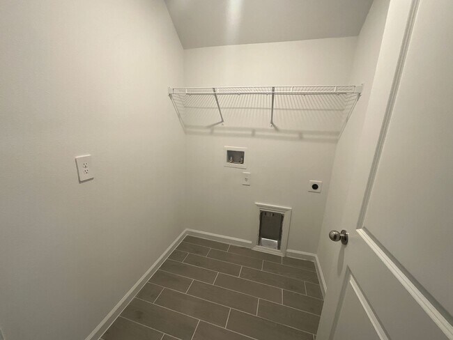 Building Photo - Oak Hammock Preserve Townhomes - New Construction - 3/2.5/1 1672 sqft ***Won't Last***