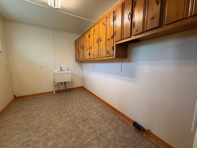 Building Photo - 145 Center St