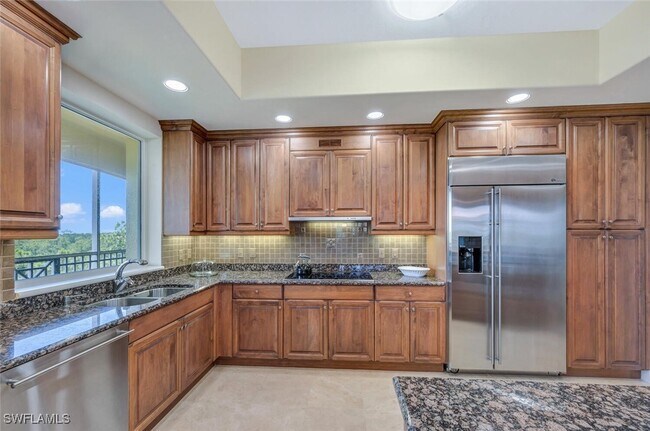 Building Photo - 2738 Tiburon Blvd E