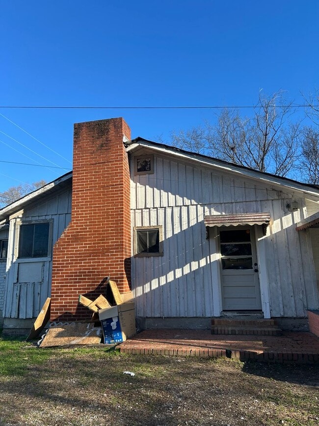 Building Photo - One Bedroom Duplex in Chattanooga TN- ALL UTILITIES INCLUDED