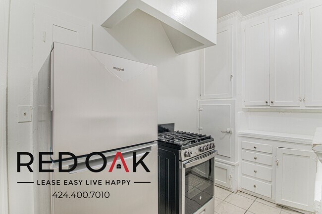 Building Photo - 739 Normandie Ave