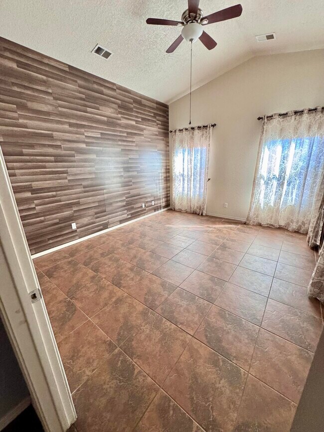 Building Photo - 680 Purple Aster Ave SW