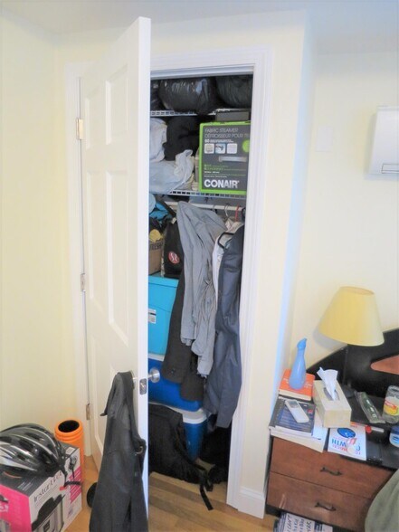 Building Photo - 4 Forster St