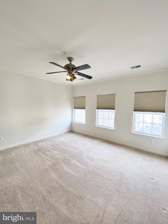 Building Photo - 2663 Manhattan Pl