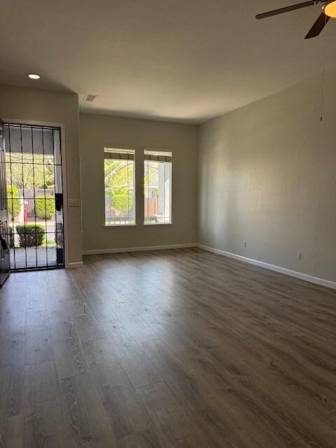 Building Photo - 206 Oxburough Dr