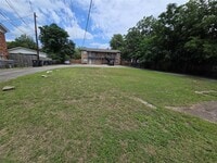 Building Photo - 530 W Hopkins St