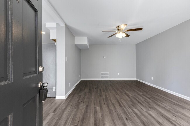 Building Photo - 2060 Nettie Ct