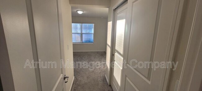 Building Photo - 2759 Fetching Trl