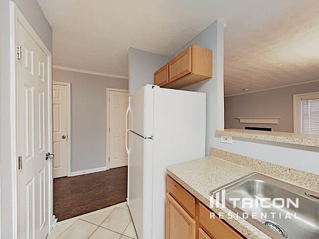 Building Photo - 6692 Villa Ct