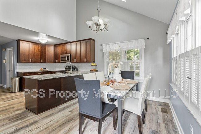 Building Photo - 12605 Jolly Pl