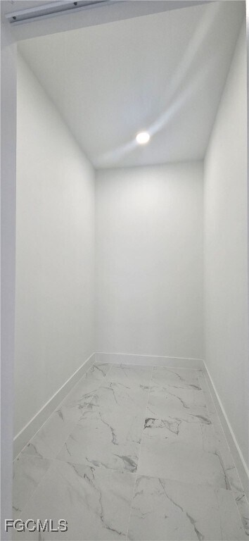 Building Photo - 1631 NE 34th St