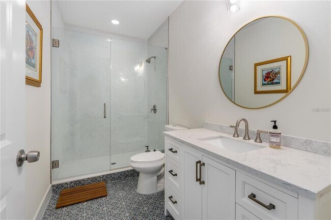 Building Photo - 350 2nd Ave E