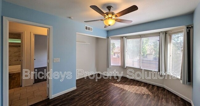 Building Photo - 2363 W Hemlock Ct