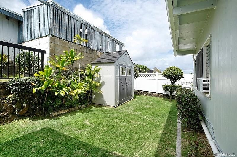 Building Photo - 1132 Mapuana St