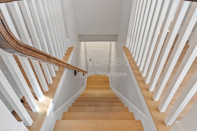 Building Photo - 57 Old Brook Rd