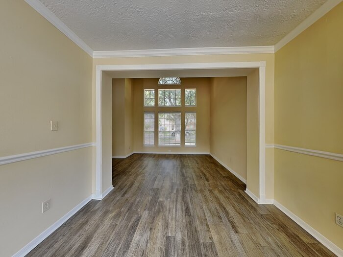 Building Photo - 104 Cloudbridge Dr