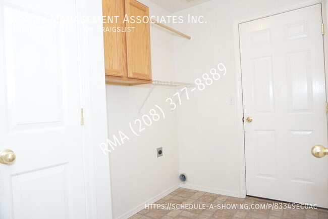 Building Photo - 12365 W Lachlan St