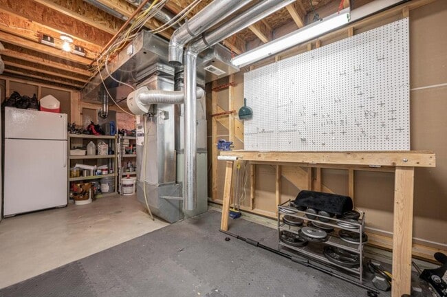 Building Photo - 4220 Ravenna Pl