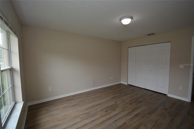 Building Photo - 20 Wheeler Ln