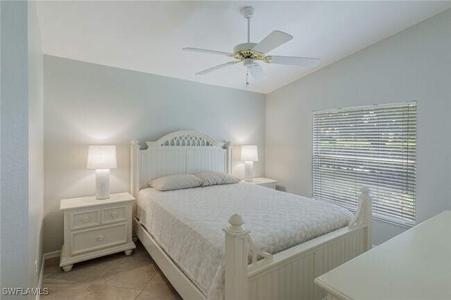 Building Photo - 5502 Greenwood Cir