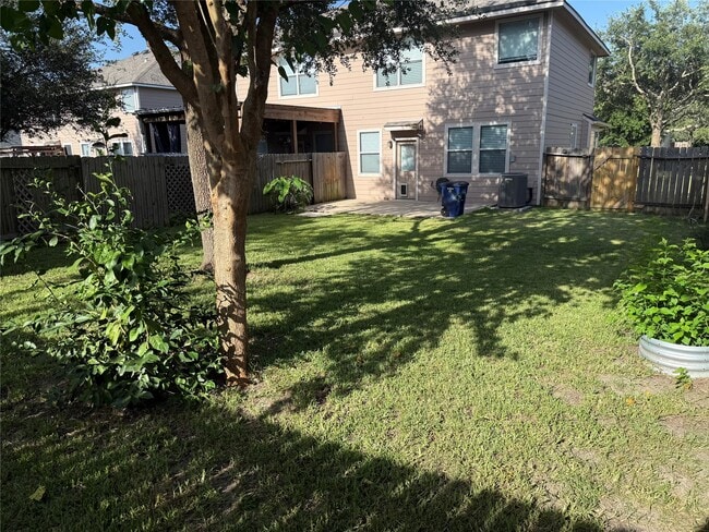 Building Photo - 319 Brandy Ridge Ln