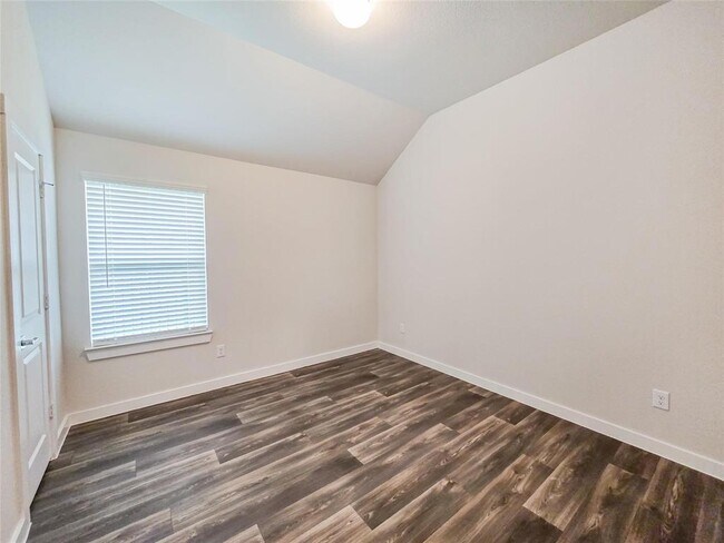 Building Photo - 3068 Sunmoon Ln