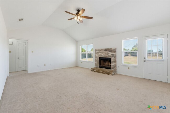 Building Photo - 515 Hood Dr