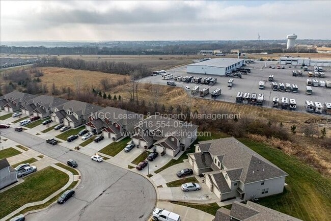 Building Photo - Comfort, Style, and Community Living in Timber Trails Available April 30!