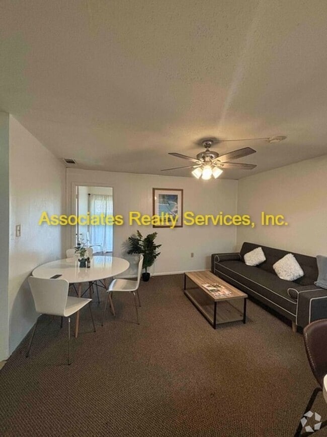 Building Photo - LOOK!!! 2 bedroom in Brandywine with Balco...