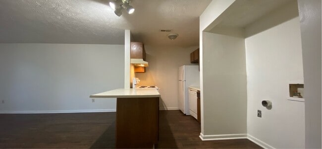 Building Photo - 6408 Starbrook Dr