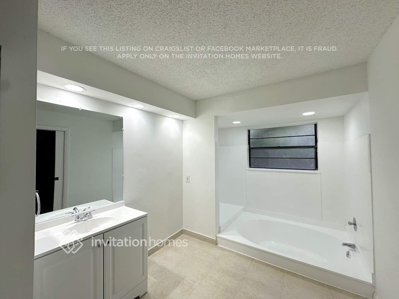Building Photo - 15542 SW 48th St