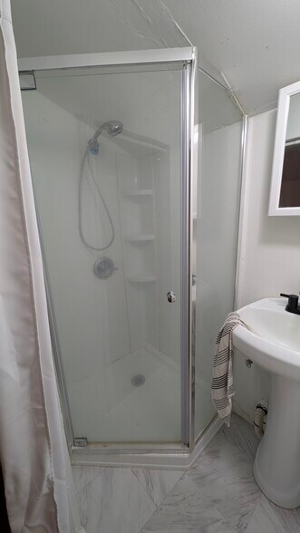 Building Photo - 3232 Carrington Dr