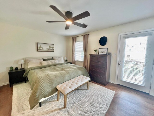 Primary bedroom - 6900 E Riverside Dr