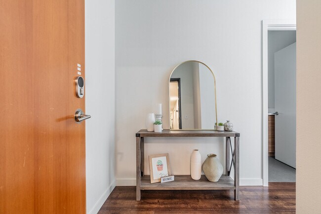 Building Photo - 2407 E Union St