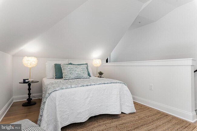 Building Photo - 1000 West St