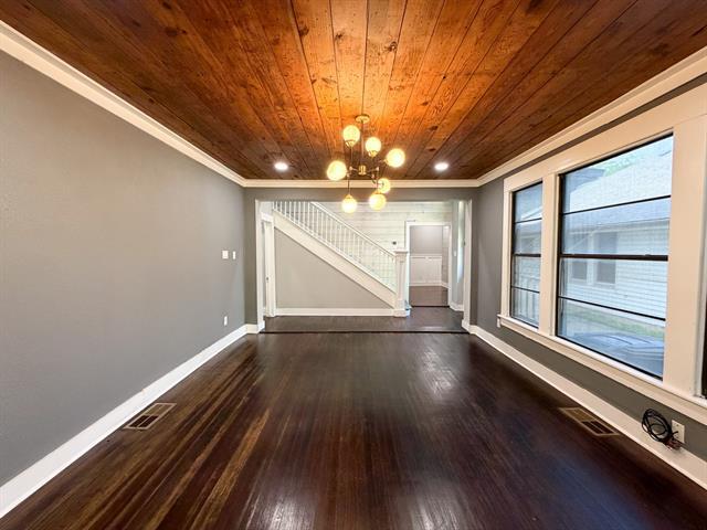 Building Photo - 405 E Denton St