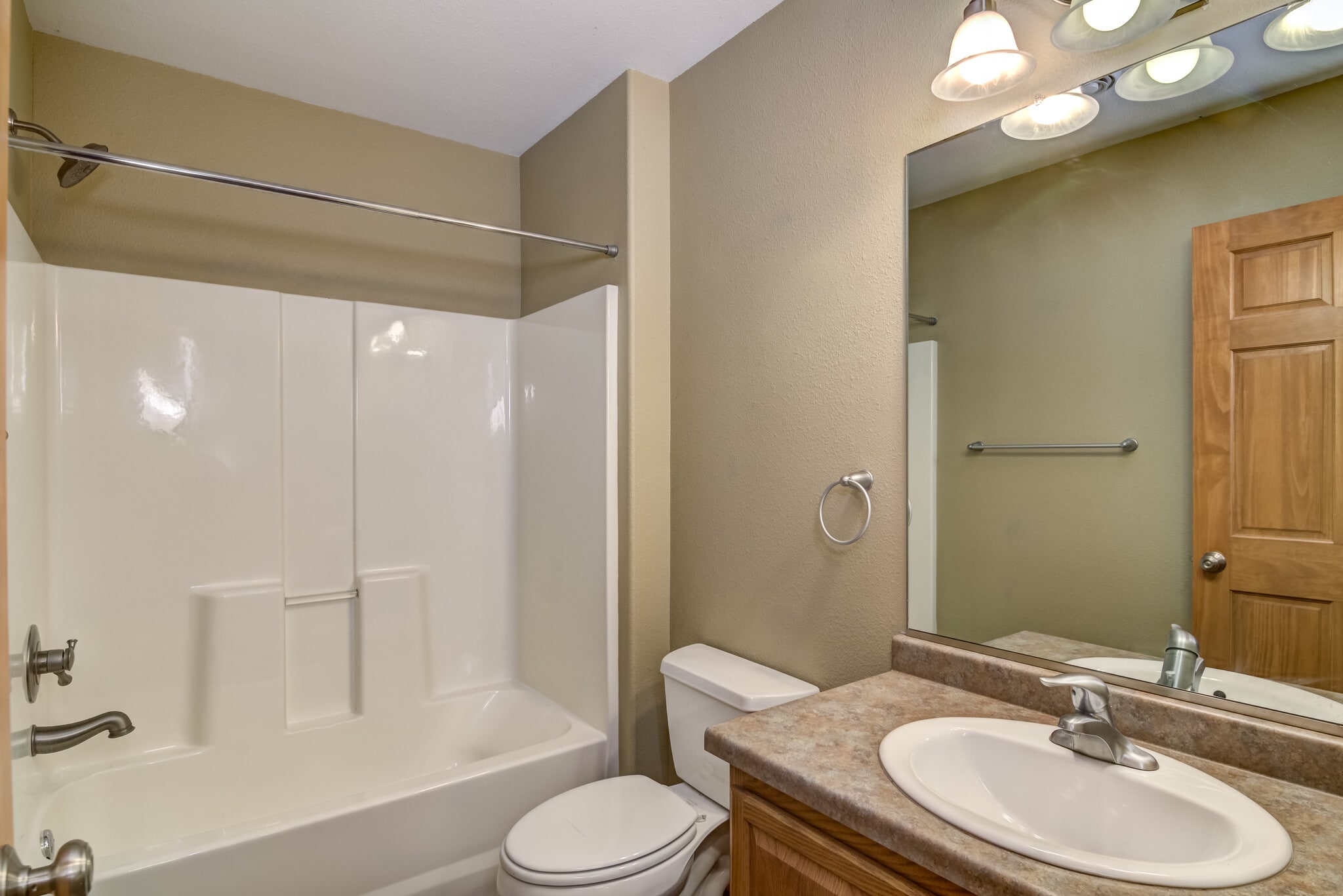 Building Photo - 3904 London Rd