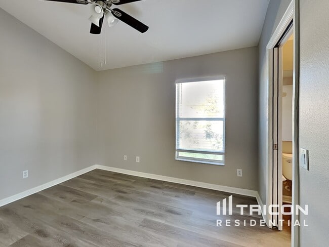 Building Photo - 31333 Heatherstone Dr