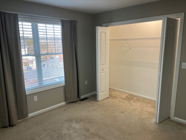 Building Photo - 38 Perham St