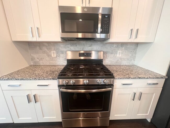 Building Photo - 1674 Delphi Dr