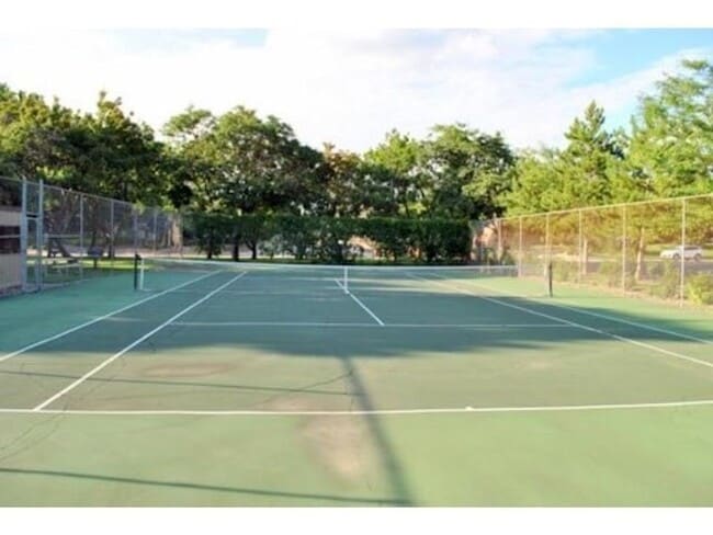 Building Photo - Cedarwood Condo For Rent! Underground Parking, Cable & Internet Included!