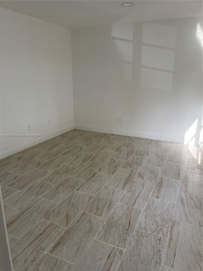 Building Photo - 8550 SW 149th Ave