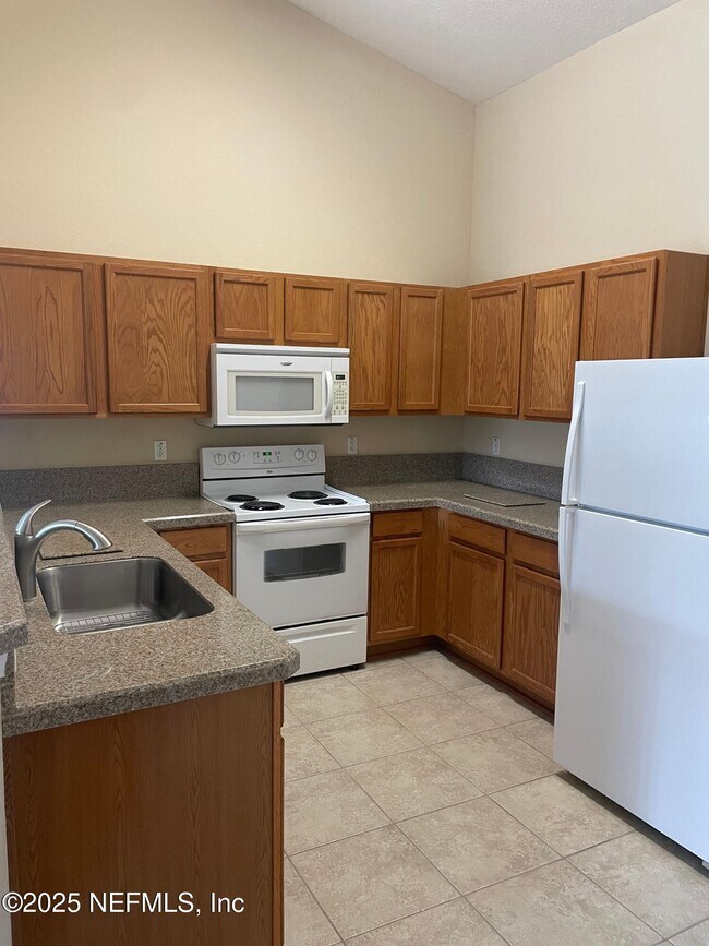 Building Photo - 575 Oakleaf Plantation Pkwy