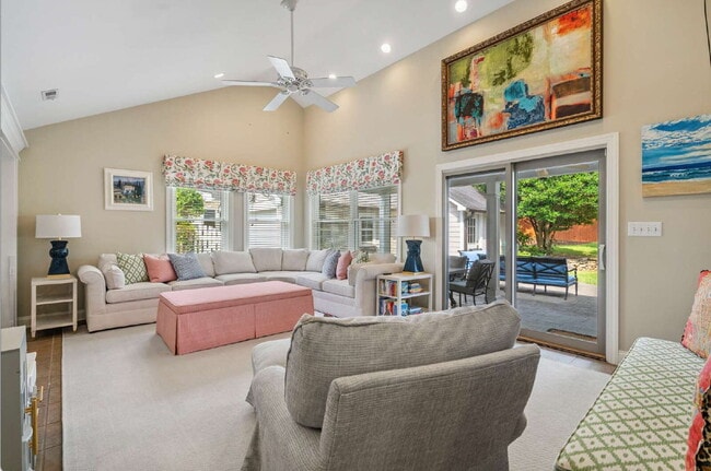 Building Photo - Charming Raleigh Retreat: 4-Bedroom Haven ...