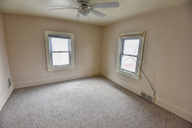 Building Photo - Single-Family Home for Rent in Greensburg, PA