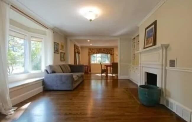 Building Photo - 6 Winter St