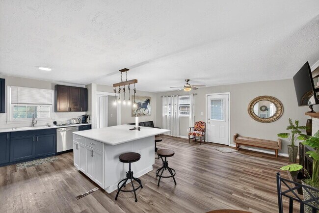 Building Photo - Fully Furnished Modern Ranch with Amazing Kitchen!